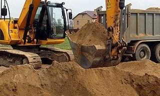 Выкопать яму экскаватором в Новосибирске от 924 руб. - 2Землекопа-Нвс